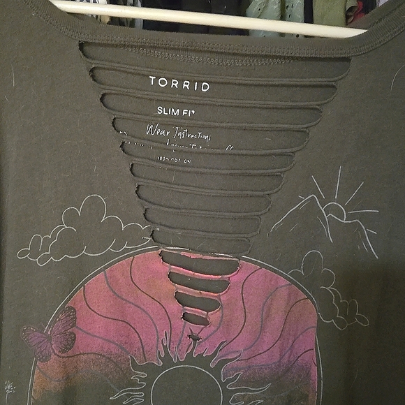Torrid t -shirt. - Picture 2 of 2